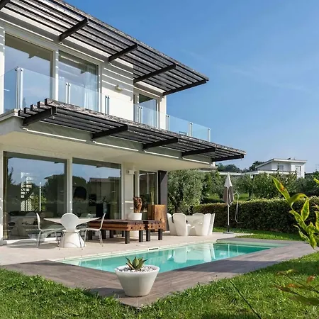 Christine With A Pool Villa Manerba del Garda